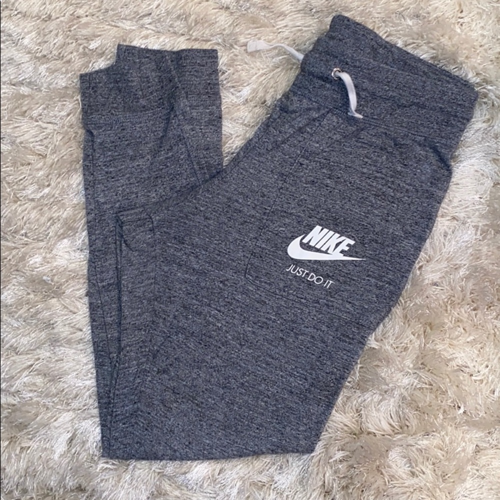 Nike jogger sweatpants